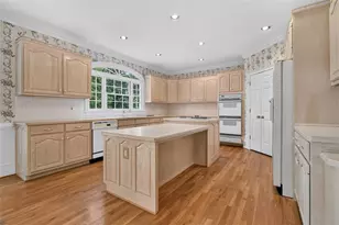 6211 Blackberry Hill, Peachtree Corners, GA 30092 - Photo 12