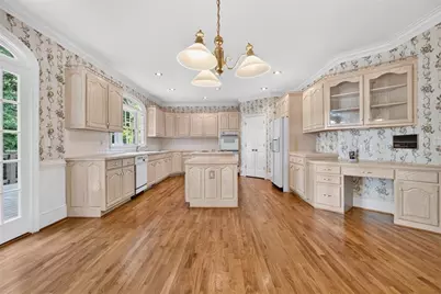 6211 Blackberry Hill, Peachtree Corners, GA 30092 - Photo 16