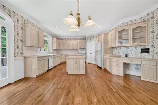 6211 Blackberry Hill, Peachtree Corners, GA 30092 - Photo 16