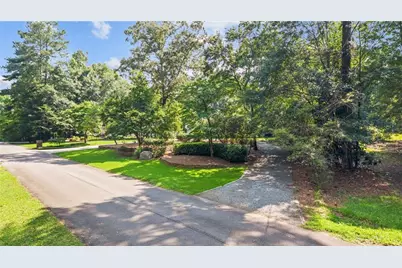 223 Cathy Ann Lane NW, Marietta, GA 30064 - Photo 24