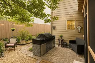 1325 Little Hampton Dr, Lawrenceville, GA 30045 - Photo 26