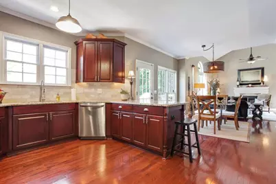 2080 N Bethany Creek Drive, Alpharetta, GA 30004 - Photo 2