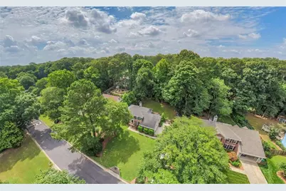 5156 Wentworth Drive, Peachtree Corners, GA 30092 - Photo 4