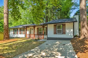 8438 N Pond Dr, Riverdale, GA 30274 - Photo 2