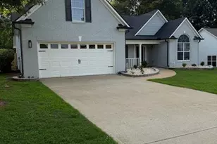 920 Charles Hall Dr, Dacula, GA 30019 - Photo 2