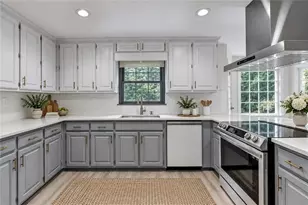 1437 Watsons Pl, Lawrenceville, GA 30043 - Photo 10