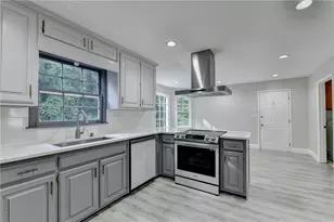 1437 Watsons Pl, Lawrenceville, GA 30043 - Photo 12