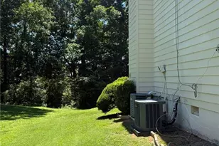 4011 Wintersweet Dr, Decatur, GA 30034 - Photo 18