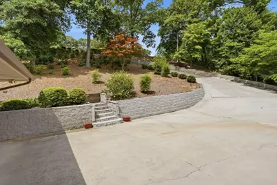 1052 Lakemont Drive, Gainesville, GA 30501 - Photo 12