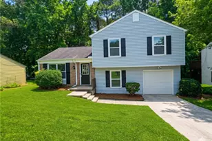 880 Highland Terrace NE, Marietta, GA 30066 - Photo 1