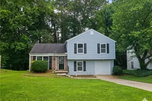 880 Highland Terrace NE, Marietta, GA 30066 - Photo 2