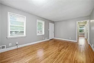 997 Pineglen Dr, Forest Park, GA 30297 - Photo 4