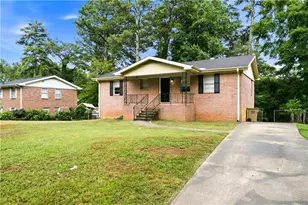 997 Pineglen Dr, Forest Park, GA 30297 - Photo 1