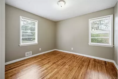997 Pineglen Drive, Forest Park, GA 30297 - Photo 12