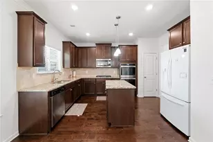 3627 Maple Hill Rd, Lithonia, GA 30038 - Photo 10