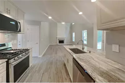 1703 Silverchase Drive SW, Marietta, GA 30008 - Photo 6