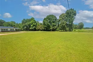 1803 Bowman Hwy NW, Dewy Rose, GA 30634 - Photo 4