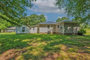 1803 Bowman Hwy NW, Dewy Rose, GA 30634 - Photo 14