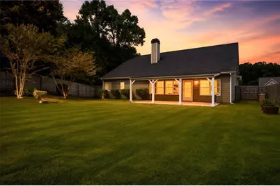 6204 Cove Creek Drive, Flowery Branch, GA 30542 - Photo 2
