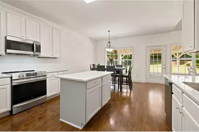 6204 Cove Creek Drive, Flowery Branch, GA 30542 - Photo 32