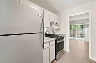 1807 Ashborough Circle SE, Marietta, GA 30067 - Photo 10