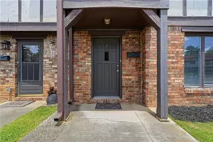1807 Ashborough Circle SE, Marietta, GA 30067 - Photo 2