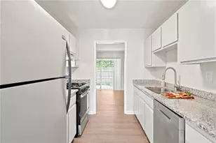 1807 Ashborough Circle SE, Marietta, GA 30067 - Photo 8