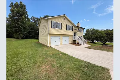 2021 Raymonds Drive, Loganville, GA 30052 - Photo 4
