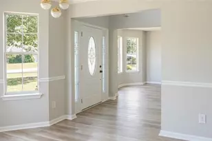 5461 Mayfair Crossing Dr, Lithonia, GA 30038 - Photo 2