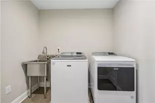 205 Michigan Cir, Hoschton, GA 30548 - Photo 18