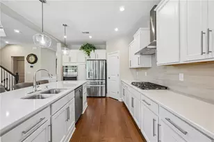 205 Michigan Cir, Hoschton, GA 30548 - Photo 8
