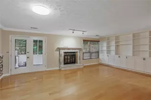 6420 Windsor Trace Dr, Peachtree Corners, GA 30092 - Photo 8