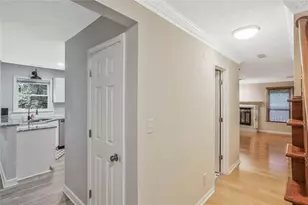 6420 Windsor Trace Dr, Peachtree Corners, GA 30092 - Photo 12