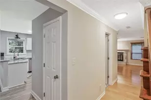6420 Windsor Trace Dr, Peachtree Corners, GA 30092 - Photo 12