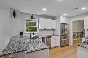 6420 Windsor Trace Dr, Peachtree Corners, GA 30092 - Photo 2