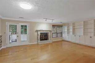 6420 Windsor Trace Dr, Peachtree Corners, GA 30092 - Photo 8
