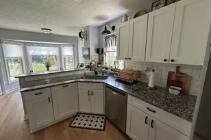 6420 Windsor Trace Dr, Peachtree Corners, GA 30092 - Photo 4