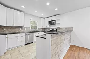 2429 Claude St NW, Atlanta, GA 30318 - Photo 10