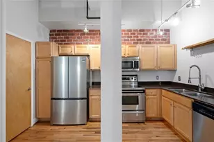 1607 Liberty Ln, Roswell, GA 30075 - Photo 2