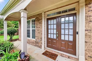 581 Kyle Trace Ct, Sugar Hill, GA 30518 - Photo 4