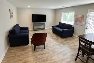 200 Woodlands Dr, Jackson, GA 30233 - Photo 8