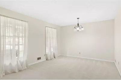 708 Rollingwood Drive, Stone Mountain, GA 30087 - Photo 6