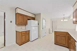 708 Rollingwood Dr, Stone Mountain, GA 30087 - Photo 14