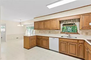 708 Rollingwood Dr, Stone Mountain, GA 30087 - Photo 10