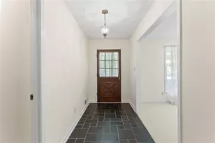 708 Rollingwood Dr, Stone Mountain, GA 30087 - Photo 4