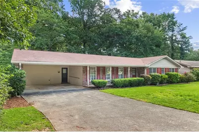 708 Rollingwood Drive, Stone Mountain, GA 30087 - Photo 2