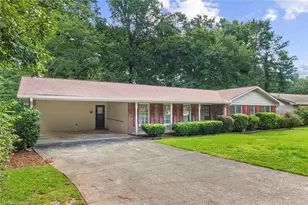 708 Rollingwood Dr, Stone Mountain, GA 30087 - Photo 2