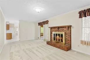 708 Rollingwood Dr, Stone Mountain, GA 30087 - Photo 8