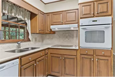 708 Rollingwood Drive, Stone Mountain, GA 30087 - Photo 12