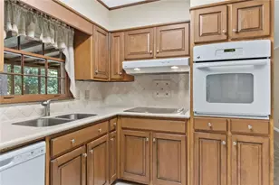 708 Rollingwood Dr, Stone Mountain, GA 30087 - Photo 12